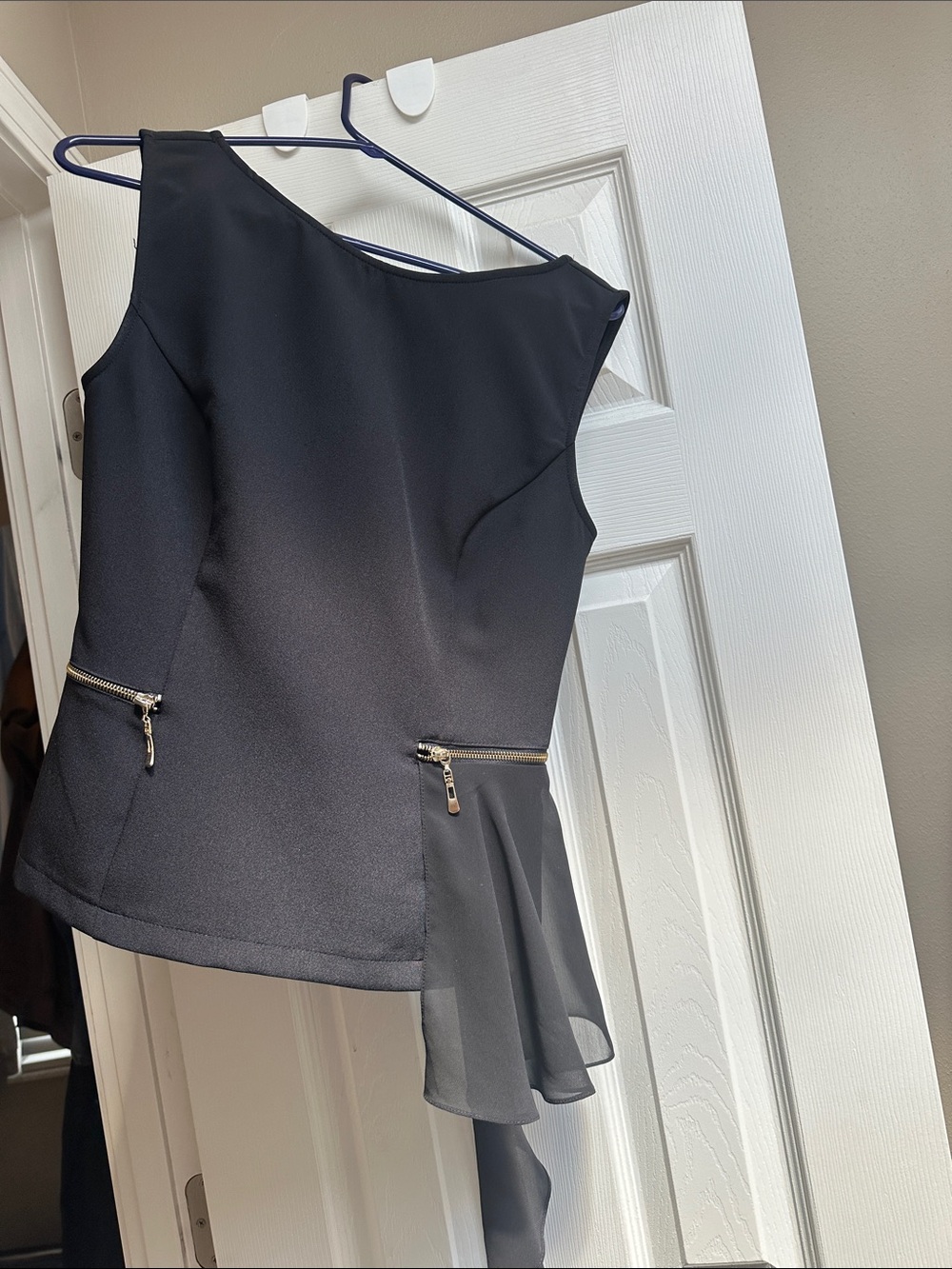 Woman’s formal black top
